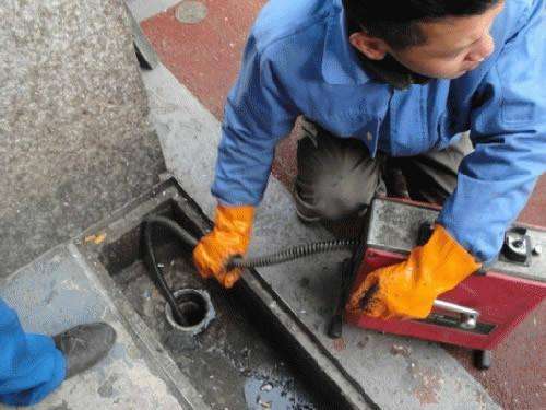 龙门镇疏通下水道